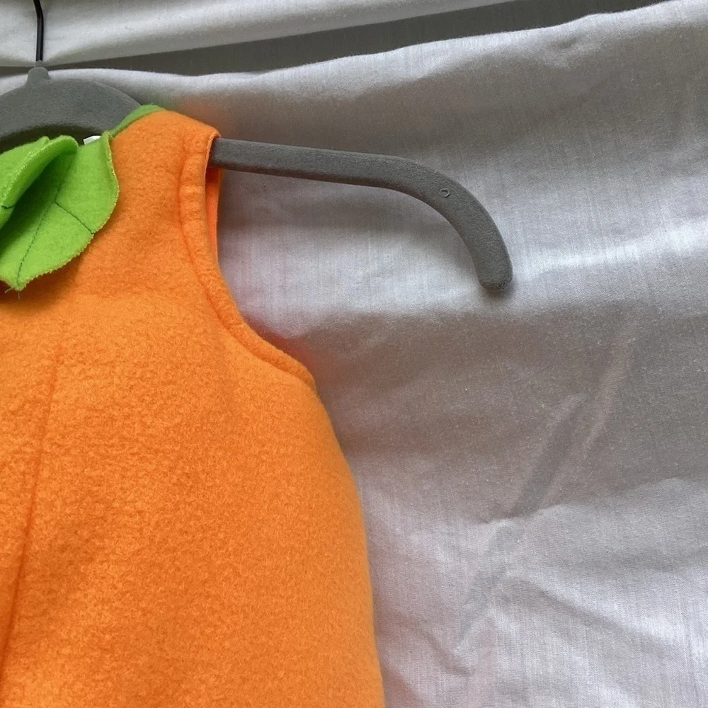 Dress Up America jack-o-lantern costume, size 6-12 months